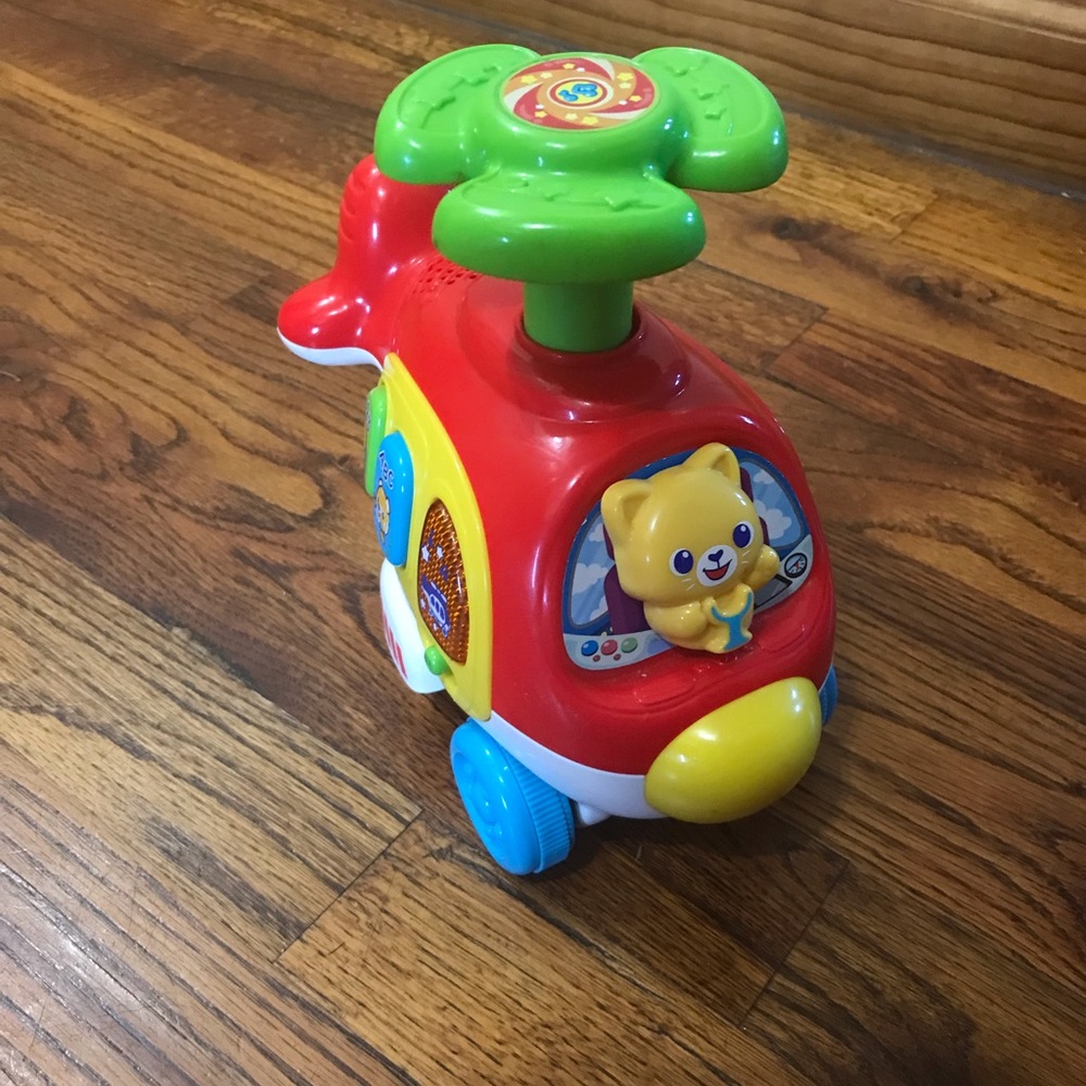 VTech Spin and Go Helicopter, Red
Pressing down on the propeller crawl and chase - Picture 11 of 12